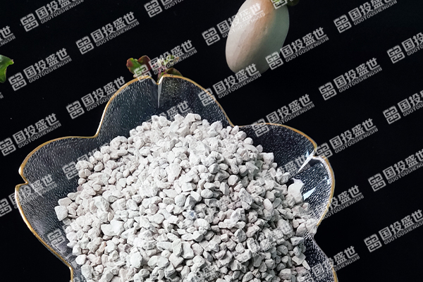 沸石颗粒在土壤修复中的应用